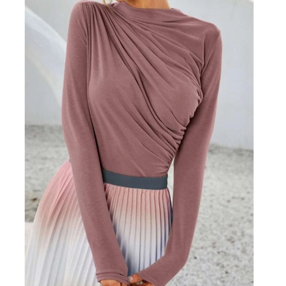 Black minimalist ruched - Picture 3 of 15